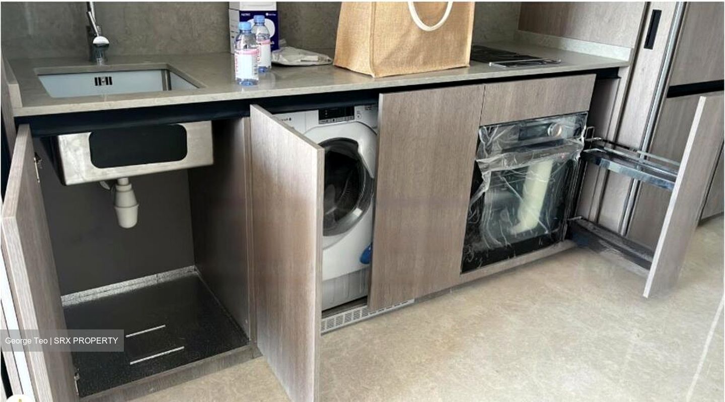 Avenue South Residence (D3), Apartment #483587251